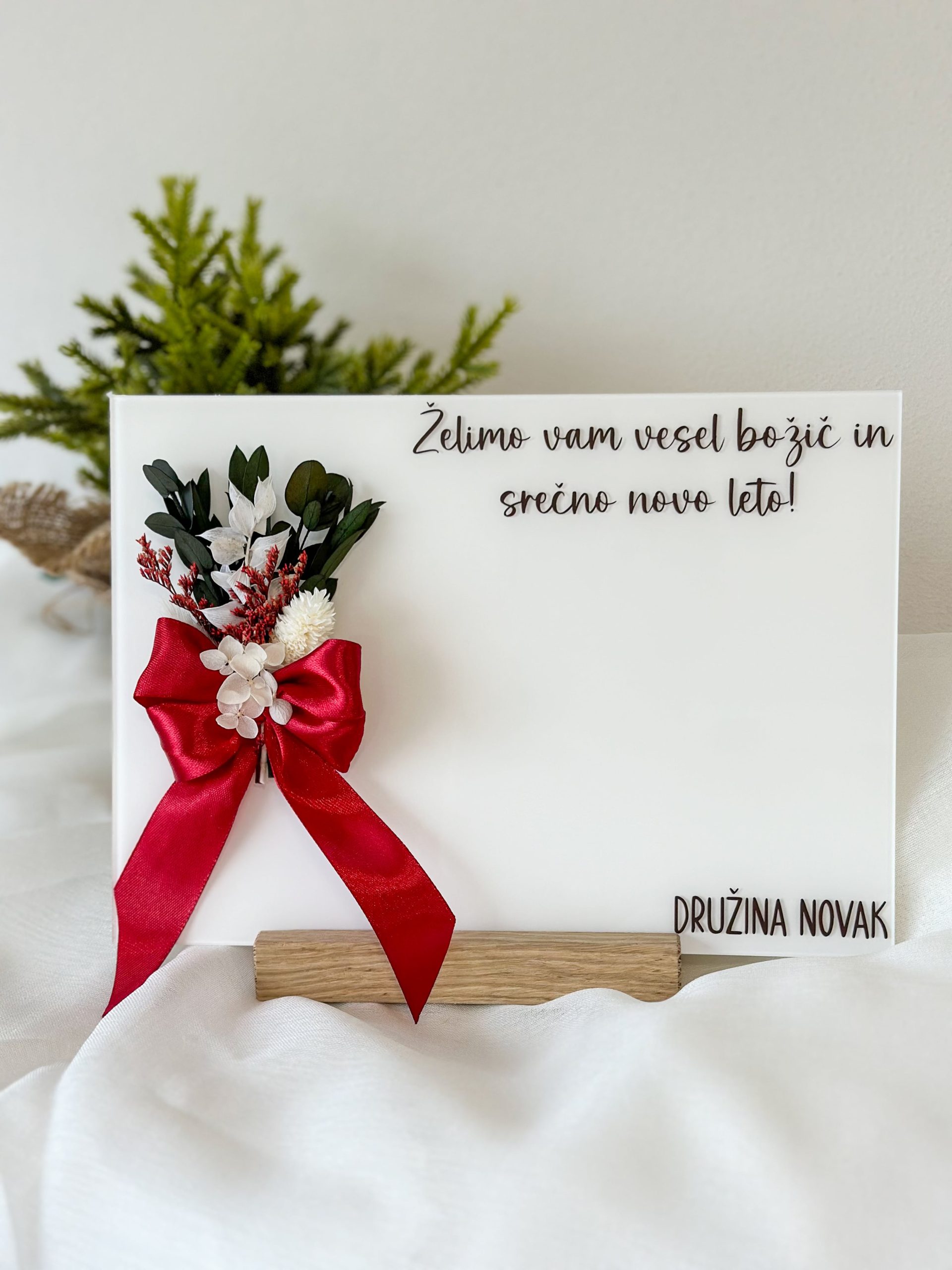 Božična spominska akrilna ploščica s suhim šopkom